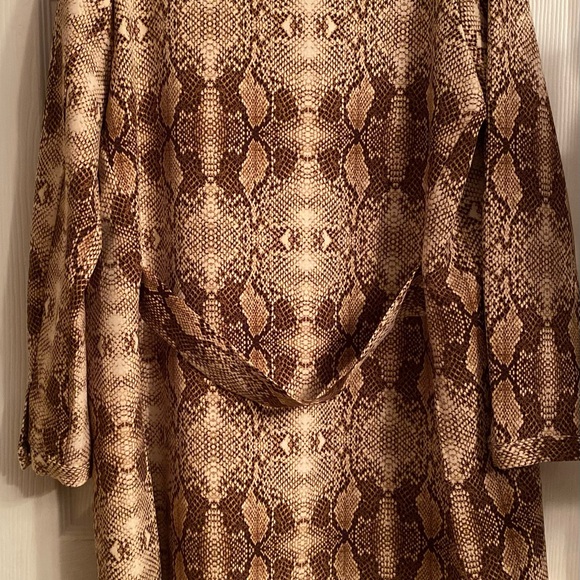 NWT NEW YO & CO DUSTER TRENCH COAT JACKET 100% POLYESTER SNAKESKIN L 39 F/40 B - Picture 5 of 16